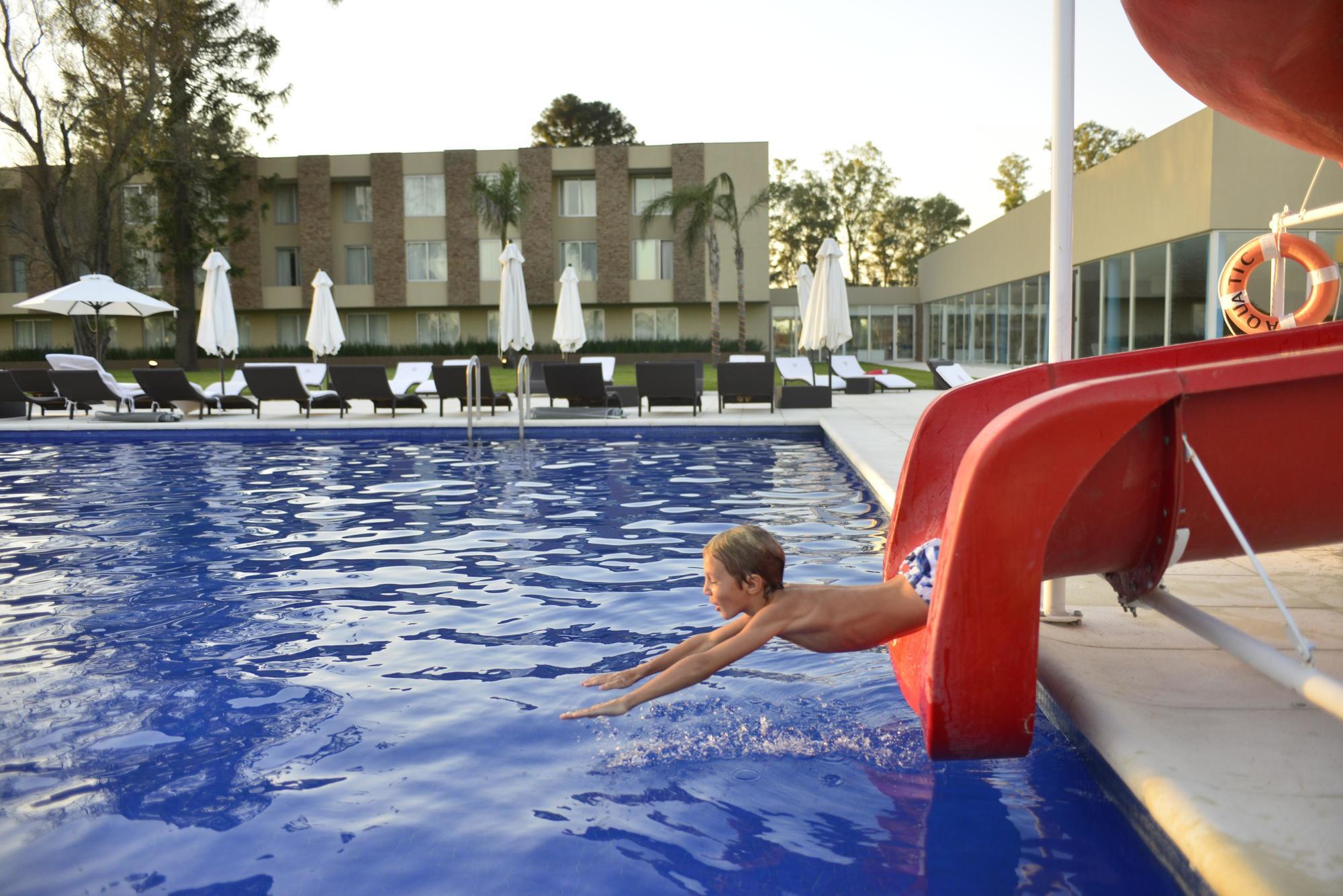 Howard Johnson Plaza Resort Luján Exteriér fotografie